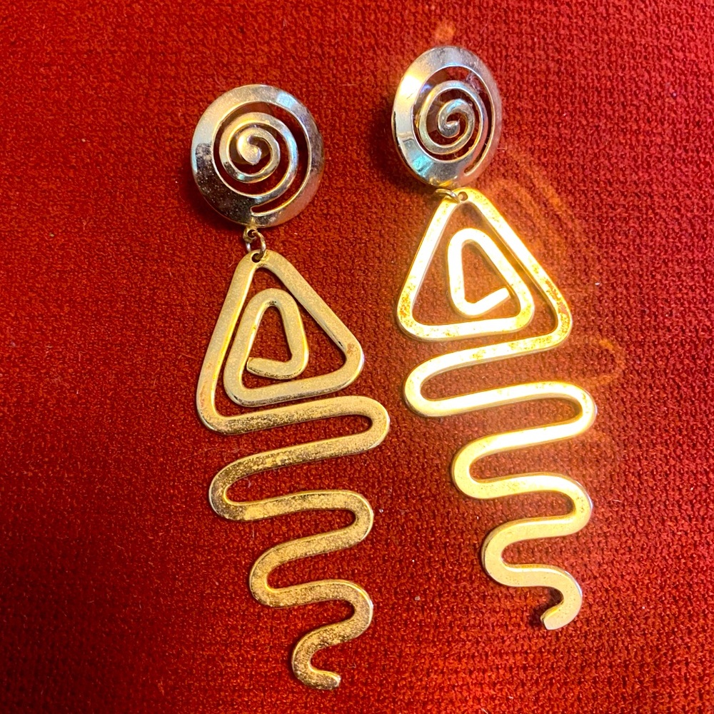 FABULOUS Gold Retro Earrings